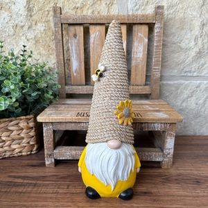 🆕 BeeHive 🐝 12" H Resin Gnome!